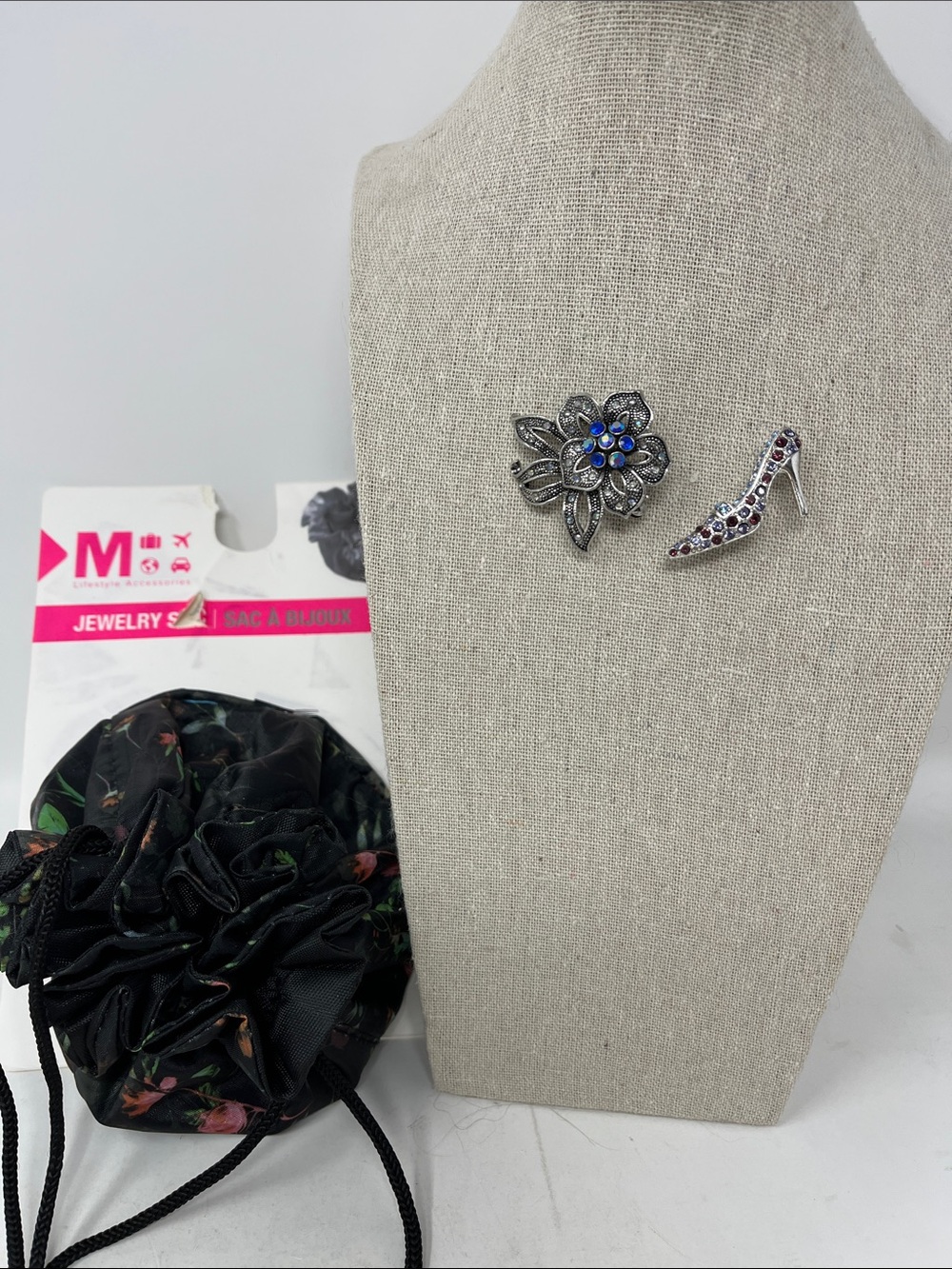 BROOCH AND JEWELRY BAG BUNDLE SILVER FLOWER AND SHOE WITH RHINESTONES & STORAGE